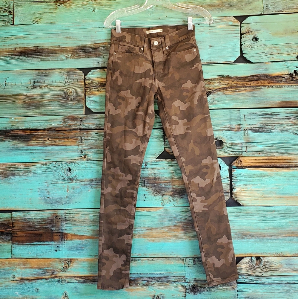 LEVIS 311 SHAPING SKINNY CAMO